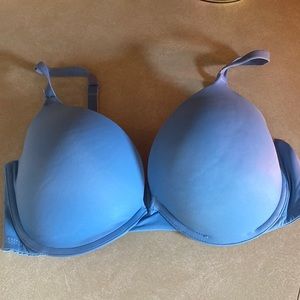 Pink Victoria’s Secret‎ bra 34DD